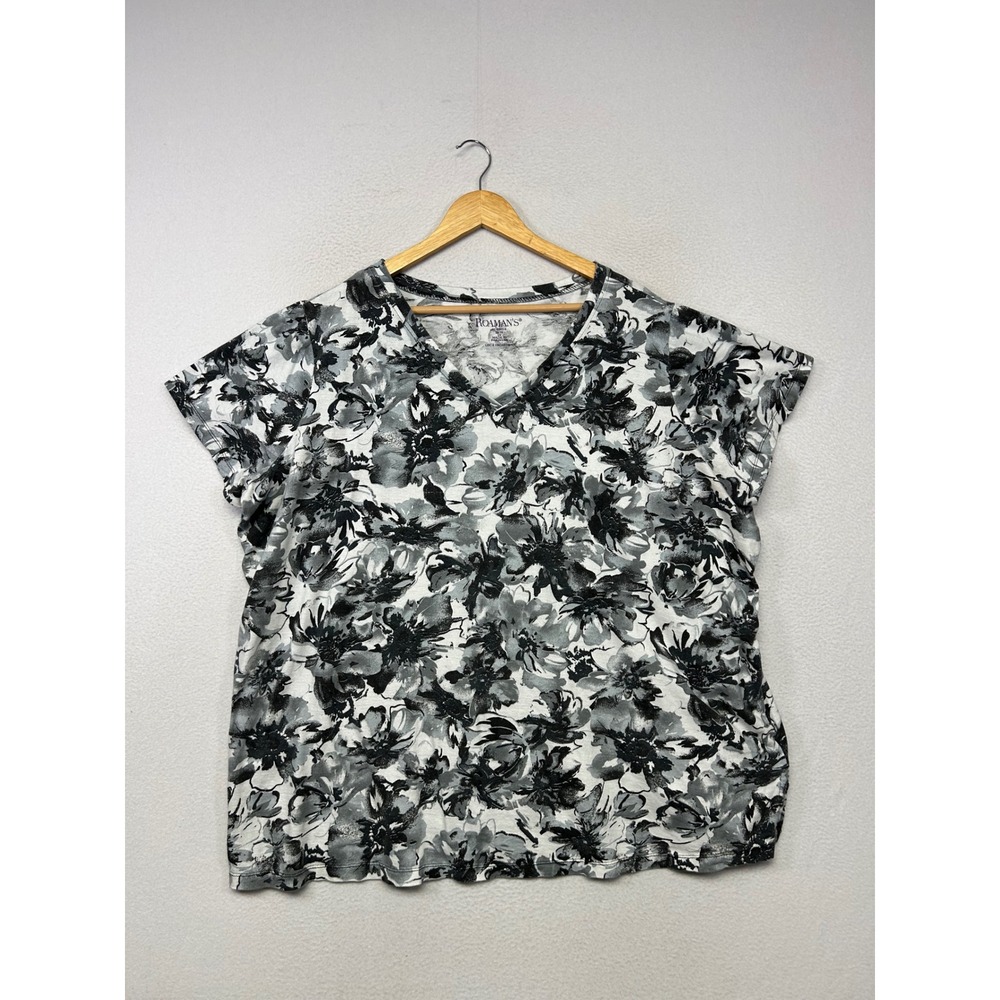 Floral Monochrome Roaman's Womens 2X Black White V-Neck Short Sleeve Tee Casual